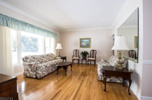 34 John Dr, Annandale, NJ 08801-3009