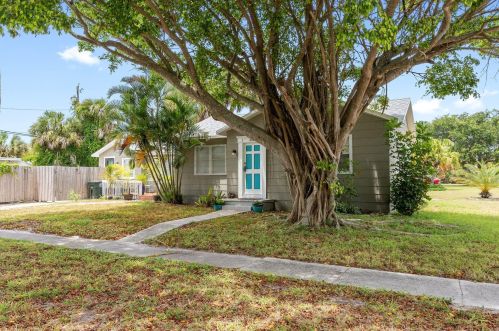 602 Wendell Rd, Fort Pierce, FL 34950-5052