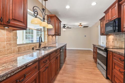 1090 12th St, Boca Raton, FL 33486-5491