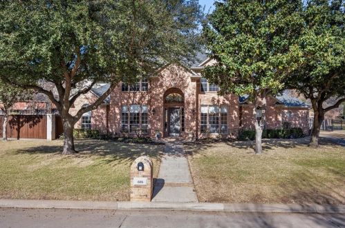 606 Glen Abbey Dr, Midlothian, TX 76063-3719