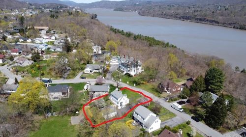 49 Ondaora Pkwy, Highland Falls, NY 10928-4009