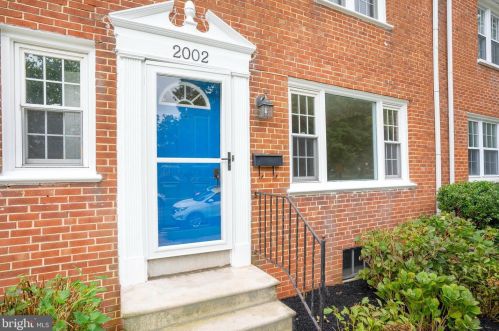 2002 16th St, Wilmington, DE 19806-2414