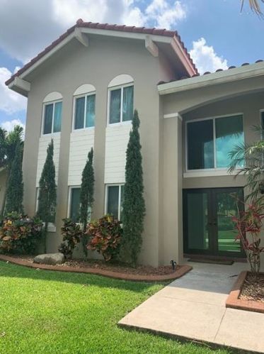 20300 2nd St, Hollywood, FL 33029-3404