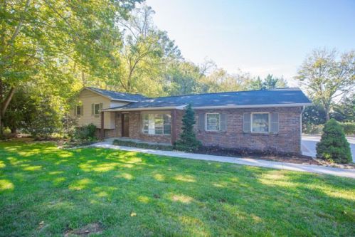 1517 Aldenwood Ln, Knoxville, TN 37919-8465