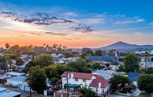 8667 Hayes St, La Mesa, CA 91942-9533