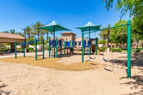 966 Wallrade Ln, Gilbert AZ 85296-1492 exterior