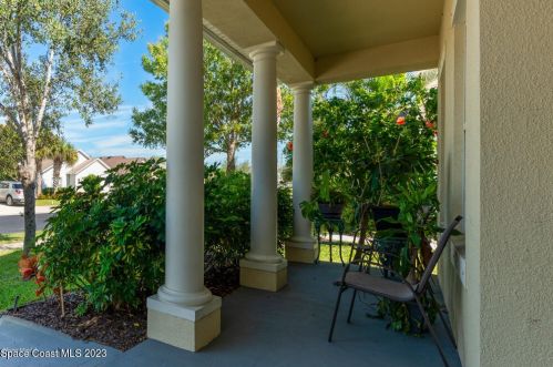 3220 Constellation Dr, Melbourne FL 32940-2365 exterior