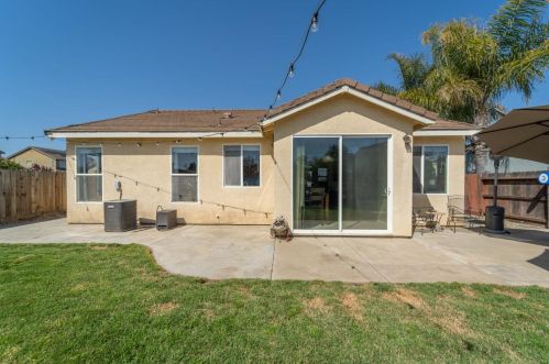 2937 Gambler Hill Ct, Riverbank CA  95367-9453 exterior