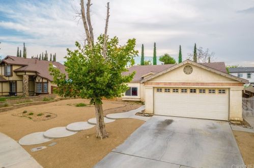 43421 Elizabeth Ln, Lancaster, CA 93535-4821