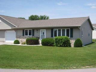 1126 Dewey St, Kiel, WI 53042-1287
