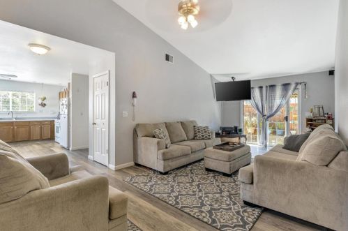 161 Sierra Ct, Hollister CA  95023-3045 exterior