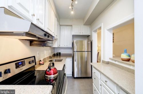 904 25th St, Washington DC 20037-2102 exterior