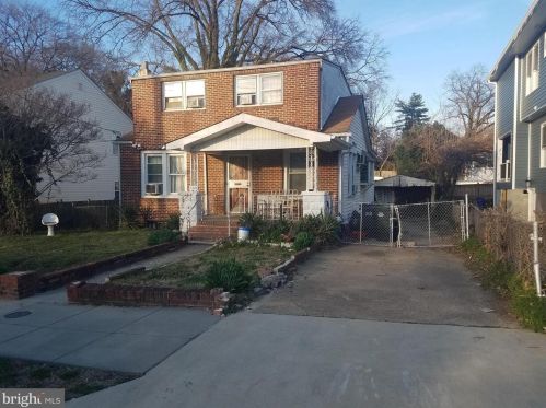 3209 Walnut St, Washington, DC 20018-4019