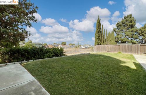 1409 Ventura Dr, West Pittsburg CA  94565-6426 exterior