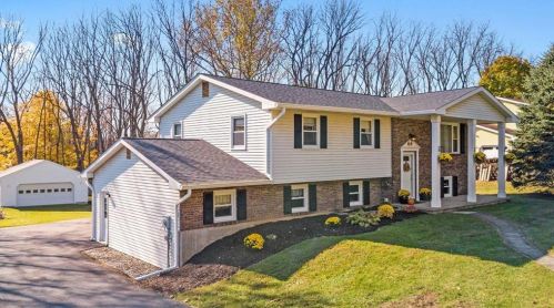 5438 Lower Macungie Rd, Macungie, PA 18062-9029