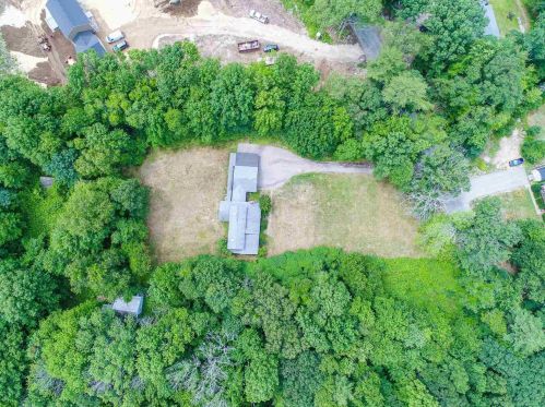 16 Fordway Rd, Raymond NH  03077-2459 exterior