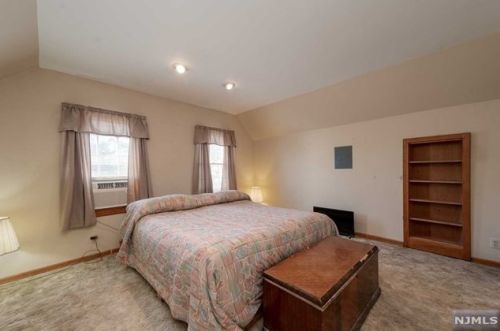 131 Schley St, Outwater NJ  07026-2337 exterior