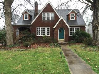925 Bradford Ave, Nashville TN  37204-2406 exterior