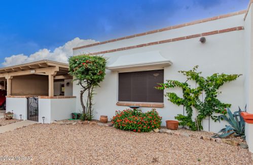 517 Paseo Del Mundo, Green Valley, AZ 85614-2322