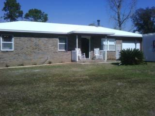 5422 Whisper Ln, Milton, FL 32570-8195