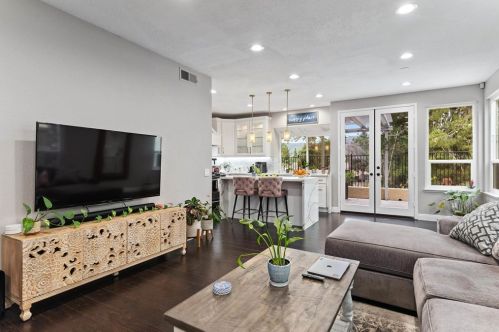 11773 Windcrest Ln, San Diego CA 92128-4279 exterior