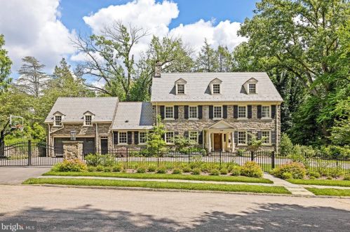 104 Mermaid Ln, Philadelphia, PA 19118-4026