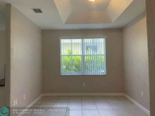 16815 36th St, Hollywood FL  33027-4502 exterior