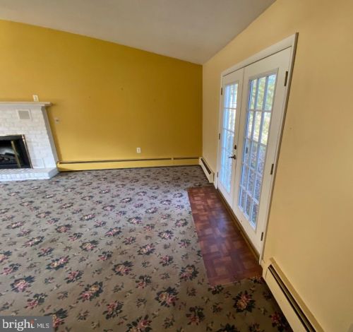 825 Elizabeth Dr, Molino PA  17961-1503 exterior