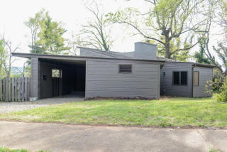 1120 Carolina Ave, Salem, VA 24153-5246