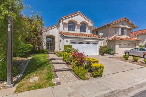 277 Edgewater Dr, Milpitas, CA 95035-4426