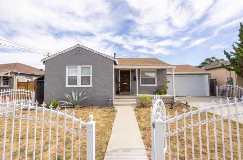 922 7th St, San Jose, CA 95112-4423