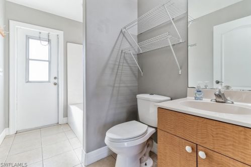 218 10th Pl, Cape Coral FL  33909-2619 exterior