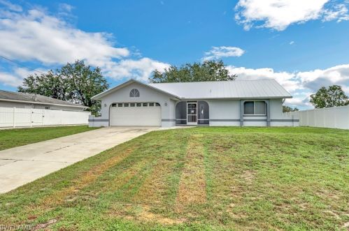 4904 7th St, Lehigh Acres, FL 33971-1010