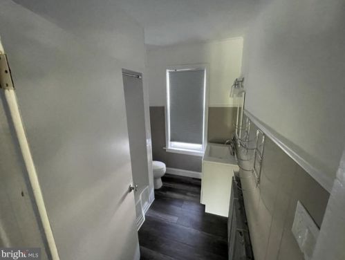 200 Atlantic Ave, Camden NJ  08108-1131 exterior