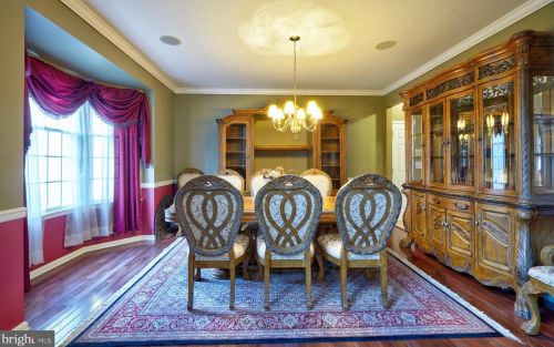 4 Millennium Dr, Columbus NJ  08022-2250 exterior