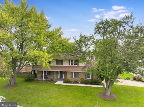 151 Catoctin Cir, Leesburg, VA 20175-3805