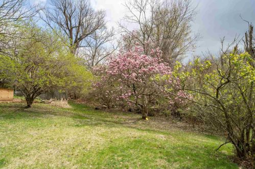 139 Holiday Ln, Newport, KY 41075-2026
