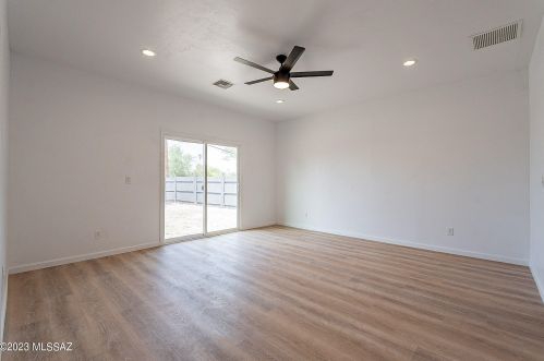 6520 Calle Herculo, Tucson AZ  85710-5620 exterior