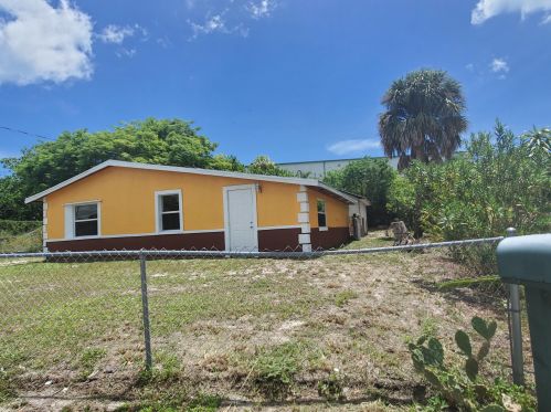 2814 Anthony St, Fort Pierce, FL 34946-8729
