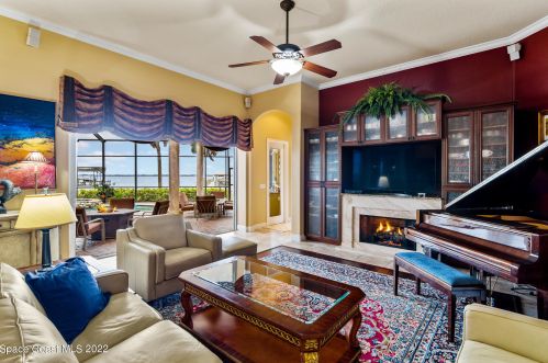 3618 Indian Riv Dr, Cocoa FL 32926-8705 exterior