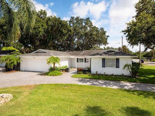 8296 33rd Ave, Saint Petersburg FL  33710-2218 exterior