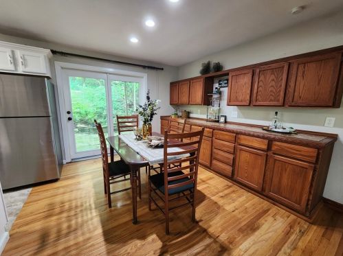 231 Woodside Rd, Pittsburgh, PA 15221-3637