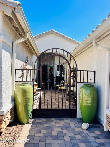 63253 Flower Ridge Dr, Tucson, AZ 85739-1080