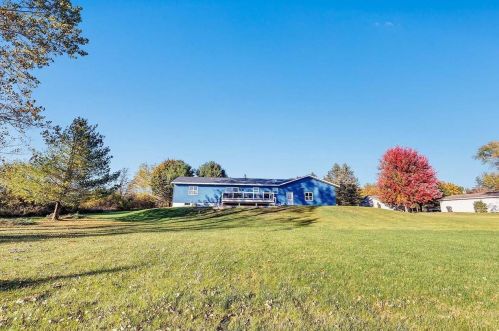 1701 Daisy Ln, Two Rivers, WI 54241-9362