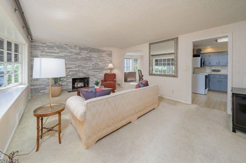 22 Rose Ter, Chatham Township NJ  07928-2070 exterior