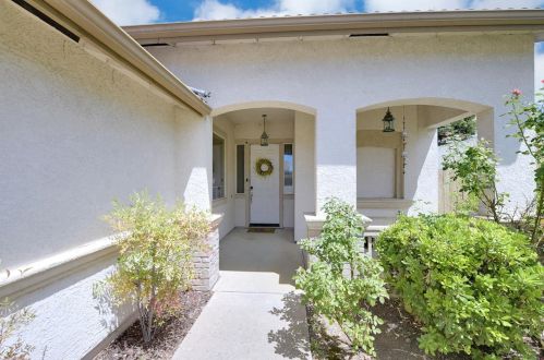 100 Rowberry Dr, Folsom, CA 95630-8450