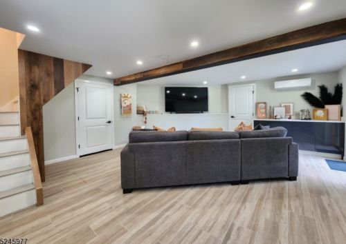 55 Wildwood Shores Dr, Hopatcong NJ  07843-1935 exterior