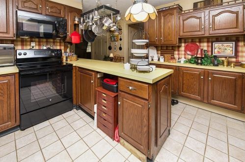 34 Wheeler Ave, Salem NH  03079-3490 exterior