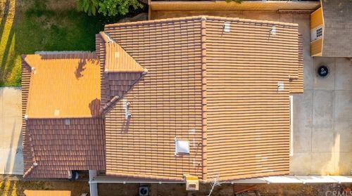 126 Olivetree Dr, Perris CA  92571-2744 exterior