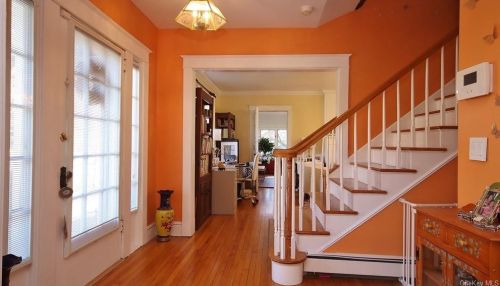 178 Pleasantville Rd, Pleasantville, NY 10570-2719